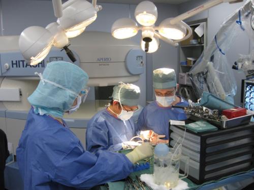 インテリジェント手術室での手術風景
