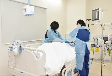 画像:クリティカルケアの看護師