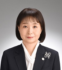 看護学部長：吉武 久美子