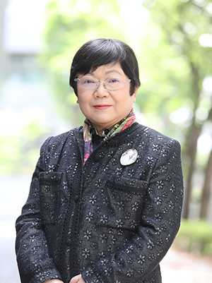 岩本 絹子